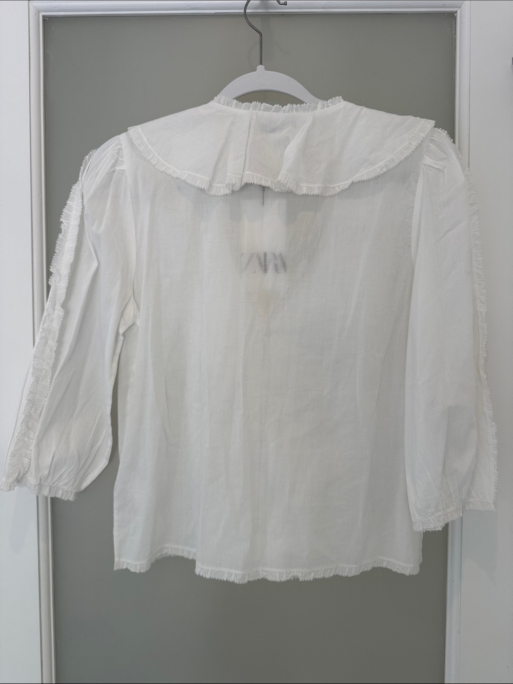 ZARA White Ruffled V-Neck Blouse - Picture 6 of 6